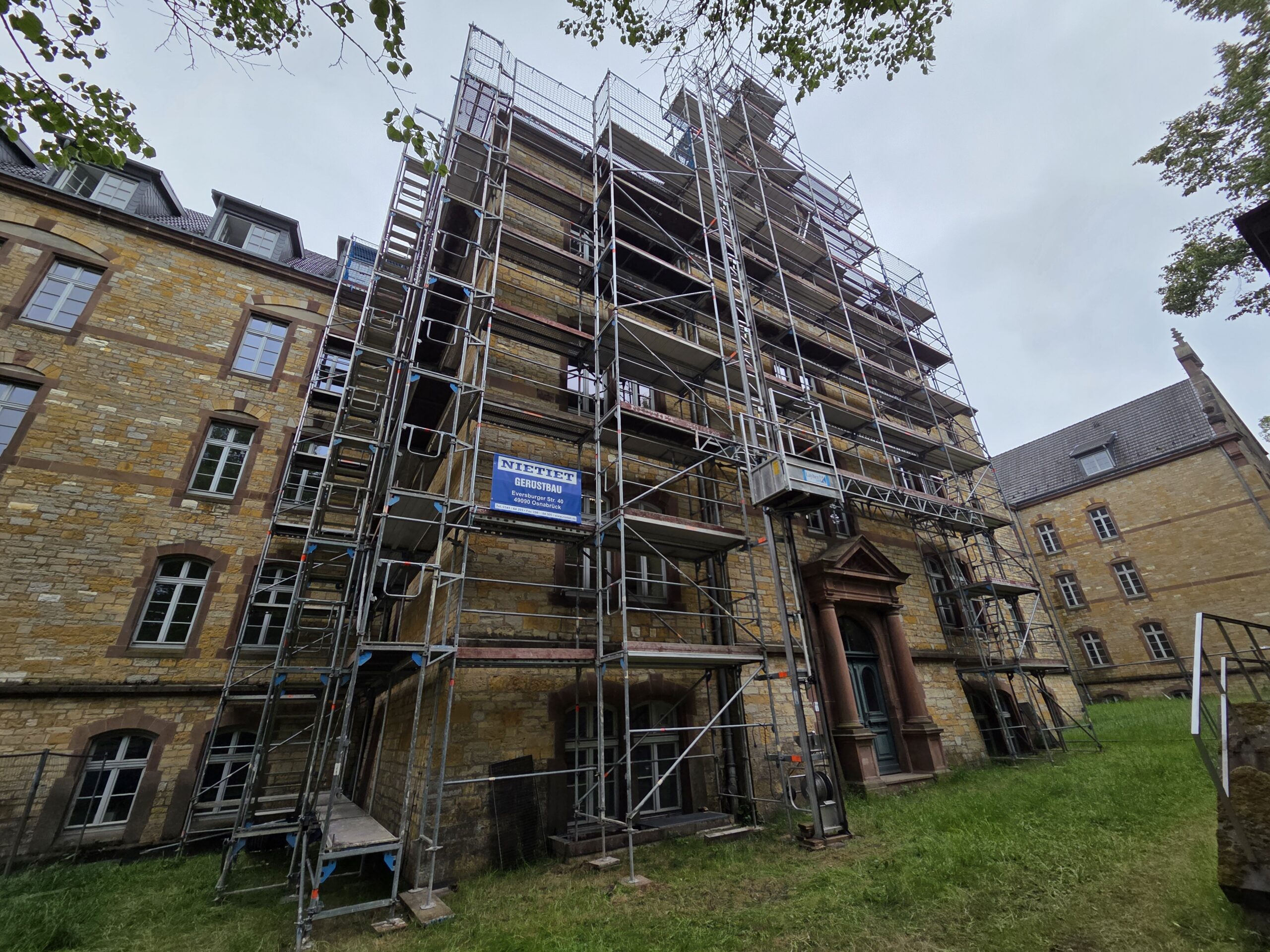 Nietiet Gerüstbau – FH Artilleriestr. in Osnabrück
