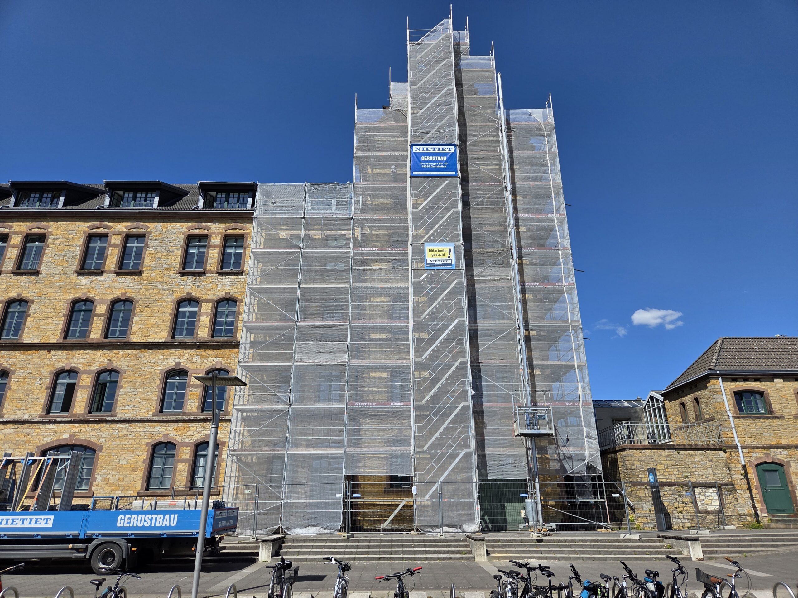Nietiet Gerüstbau – Hochschule Gebäude C/B