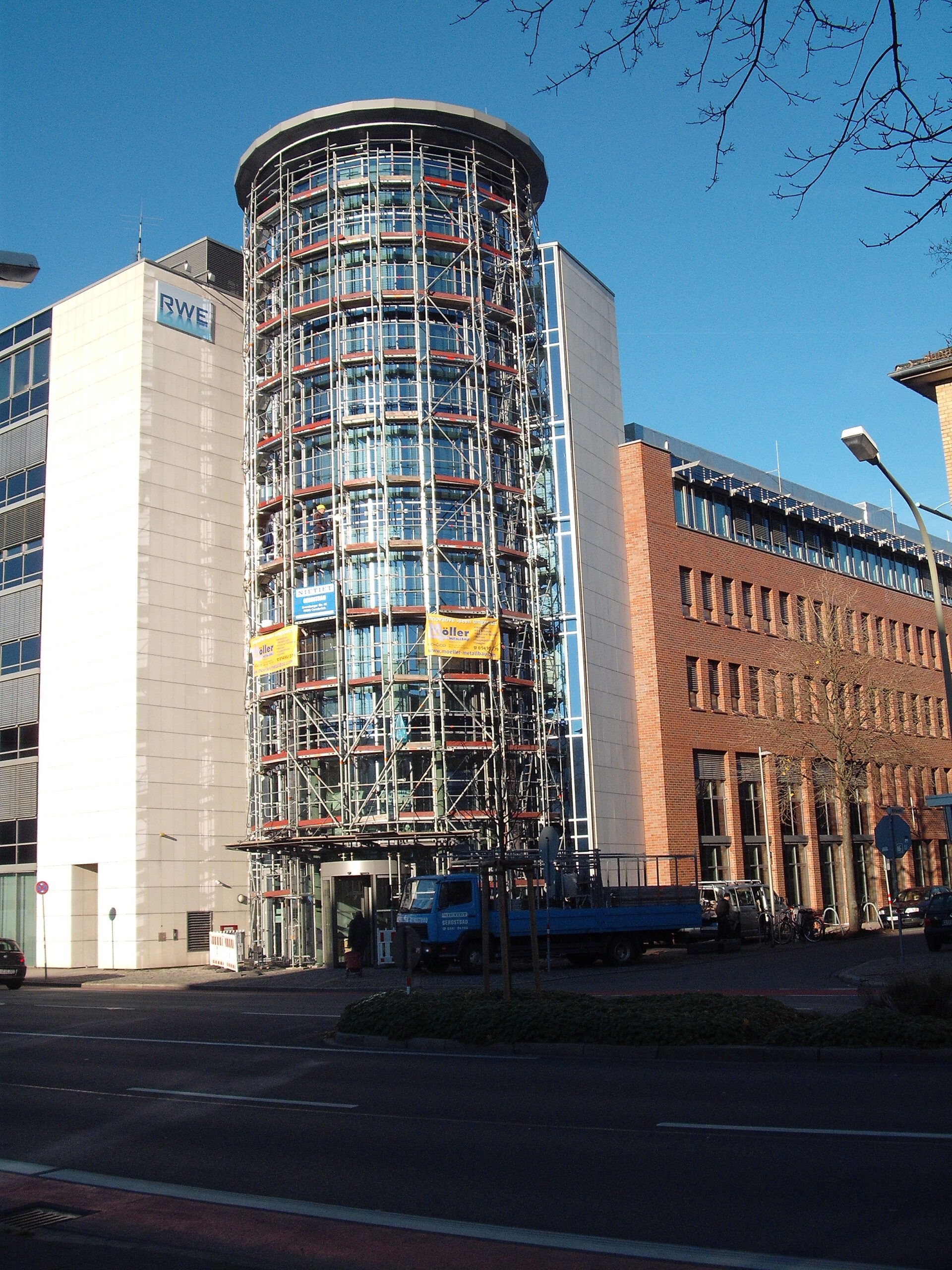 Nietiet Gerüstbau – Turmeinrüstung Glasfassade